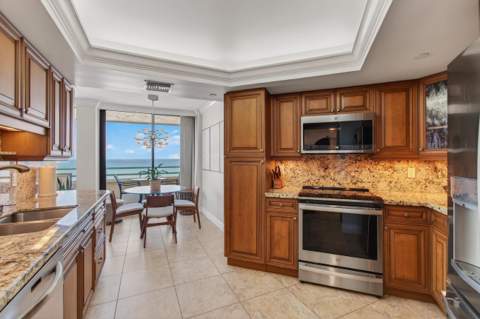 3560 S Ocean Boulevard #602, South Palm Beach FL - photo 9 of 47