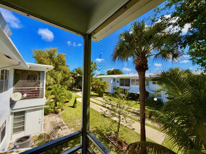 2 bedroom Condominium at 2551 W Golf Boulevard #204, Fairview IV Condo, Pompano Beach — photo 3