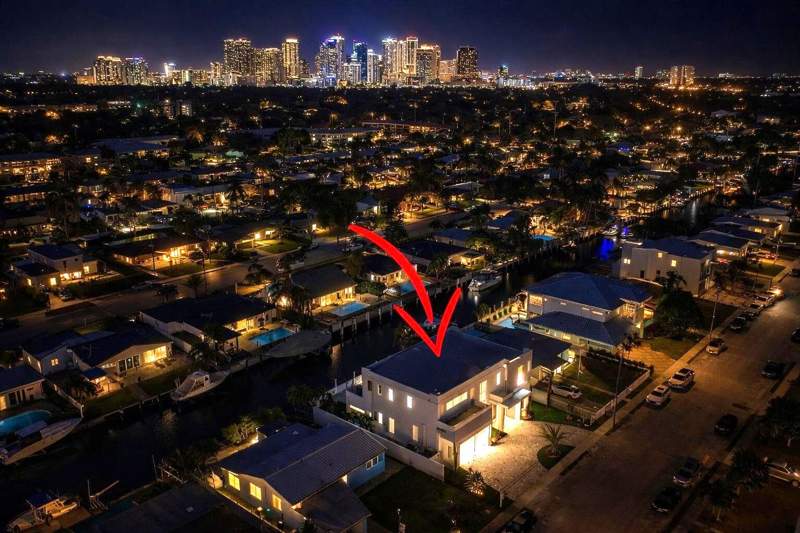 6 bedroom Single Family Residence at 1205 Avocado Isle, South New River Isles Sec, Fort Lauderdale — photo 3