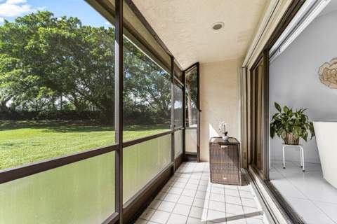 10 Via De Casas Sur #104, Boynton Beach FL - photo 19 of 39