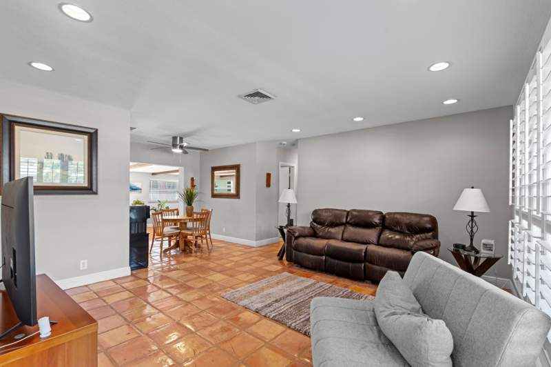 3 bedroom Single Family Residence at 200 SW 5th Street, Montez Gardens, Boca Raton — photo 3
