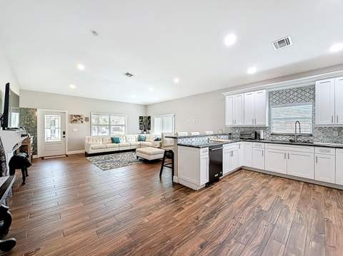 2643 Kentucky Street, West Palm Beach FL - photo 17 of 35