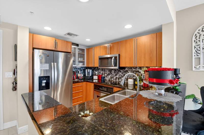 2 bedroom Condominium at 610 Clematis Street #608, 610 Clematis Condo, West Palm Beach — photo 4