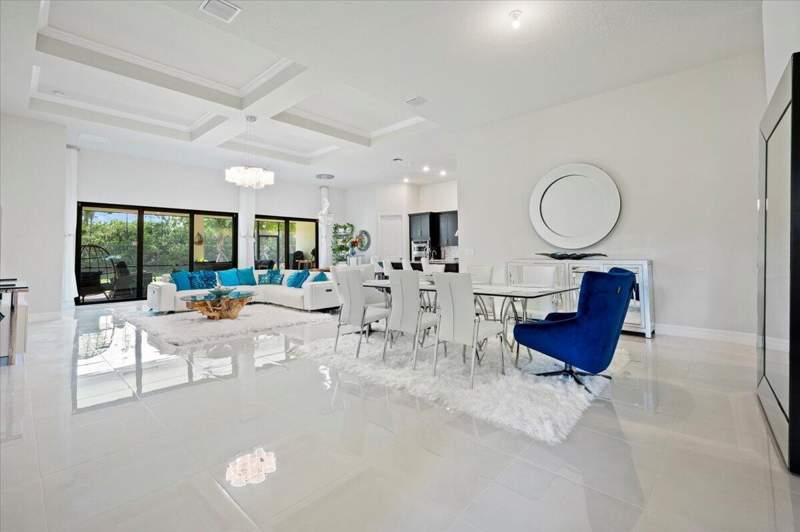 3 bedroom Single Family Residence at 9132 Balsamo Drive, Ancient Tree, Palm Beach Gardens — photo 3