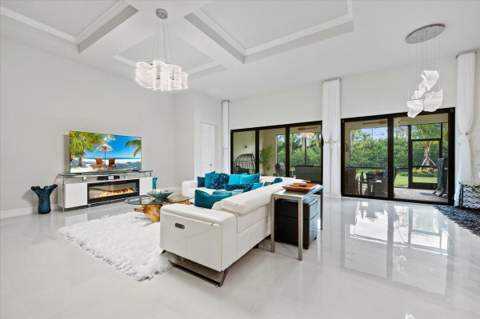 9132 Balsamo Drive, Palm Beach Gardens FL - photo 6 of 35