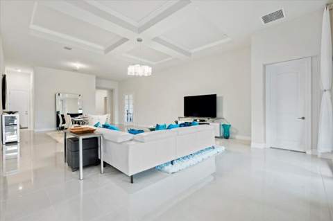 9132 Balsamo Drive, Palm Beach Gardens FL - photo 7 of 35