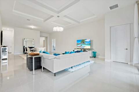 9132 Balsamo Drive, Palm Beach Gardens FL - photo 8 of 35