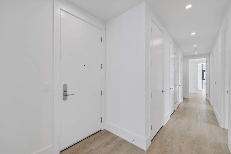 3 bedroom Condominium at 220 Lake Shore Drive #1823, Nautilus 220 Condo, Lake Park — photo 2