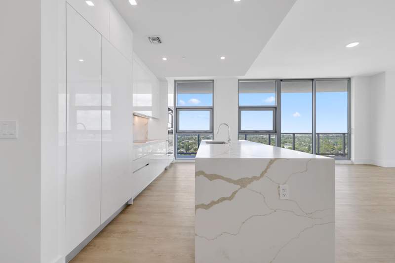 3 bedroom Condominium at 220 Lake Shore Drive #1823, Nautilus 220 Condo, Lake Park — photo 3