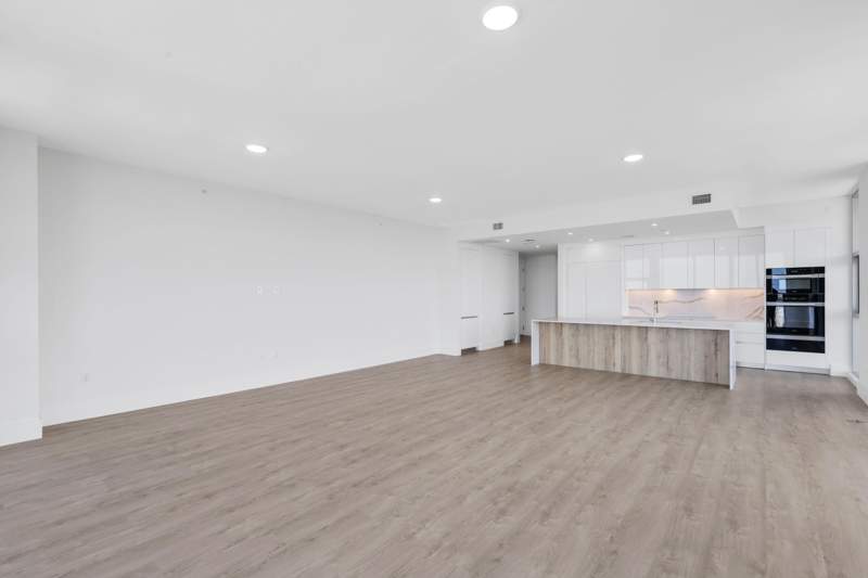 3 bedroom Condominium at 220 Lake Shore Drive #1823, Nautilus 220 Condo, Lake Park — photo 4