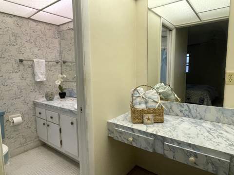 4629 Poinciana Street #Apt 409, Lauderdale-By-The-Sea FL - photo 6 of 35