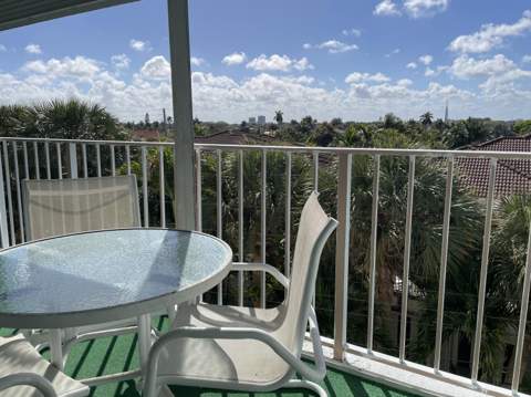 4629 Poinciana Street #Apt 409, Lauderdale-By-The-Sea FL - photo 7 of 35