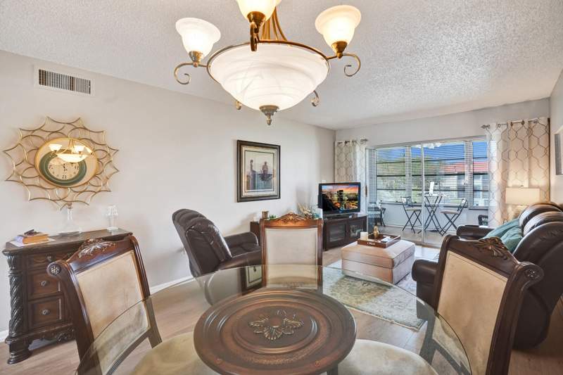 1 bedroom Condominium at 2901 E Sunrise Lakes Drive #305, Sunrise Lakes 16 Condo, Sunrise — photo 3