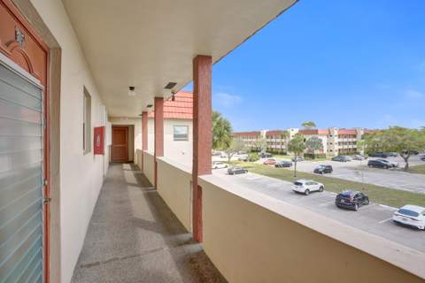 2901 E Sunrise Lakes Drive #305, Sunrise FL - photo 18 of 18