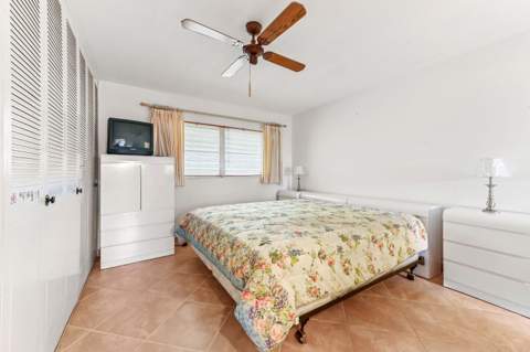 2915 Crosley Drive #Unit B, West Palm Beach FL - photo 8 of 23