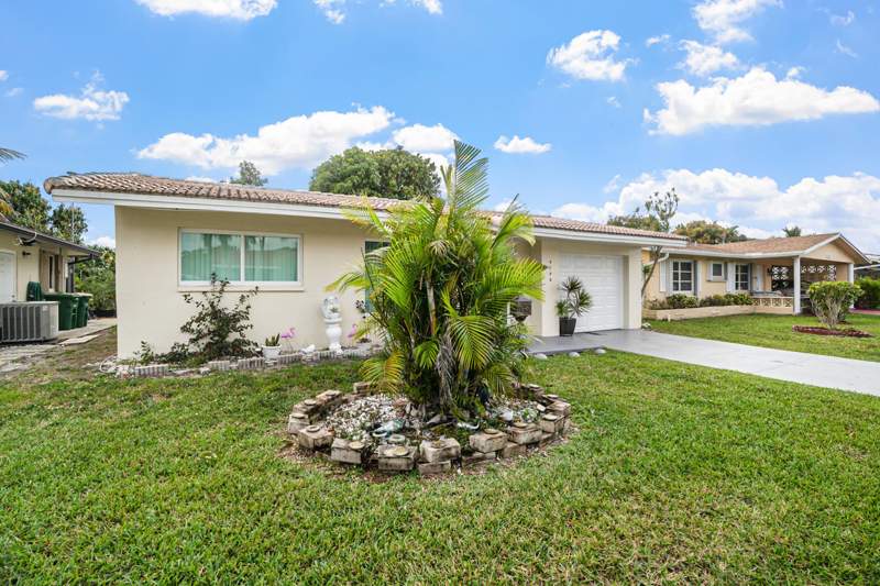 2 bedroom Single Family Residence at 4708 NW 49th Drive, Mainlands Of Tamarac Lakes, Tamarac — photo 3