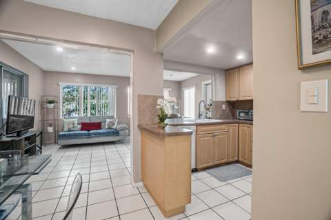 4708 NW 49th Drive, Tamarac FL - photo 12 of 35
