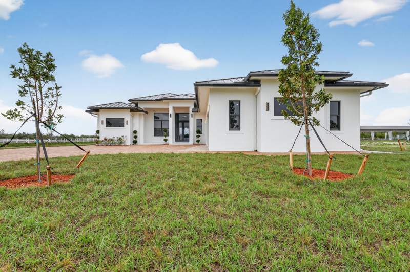 5 bedroom Single Family Residence at 3644 Frog Holw, White Fences Equestrian Estates 1, Loxahatchee — photo 3