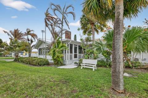 4490 NE Indian River Drive, Jensen Beach FL - photo 8 of 76