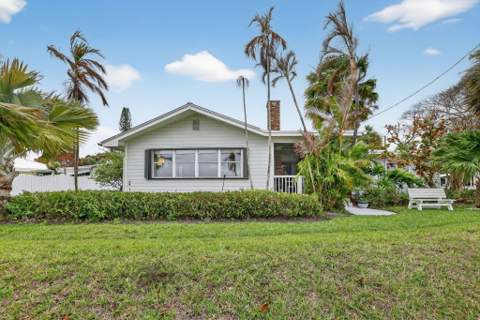 4490 NE Indian River Drive, Jensen Beach FL - photo 6 of 76