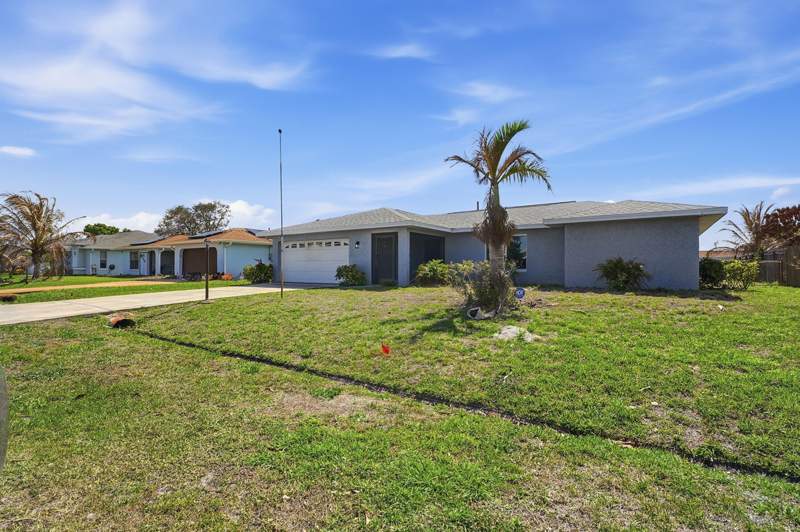 3 bedroom Single Family Residence at 826 SE Quiescent Lane, Port St Lucie Section 10, Port St. Lucie — photo 3