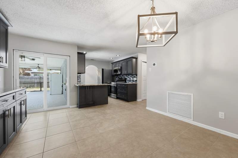 3 bedroom Single Family Residence at 826 SE Quiescent Lane, Port St Lucie Section 10, Port St. Lucie — photo 5