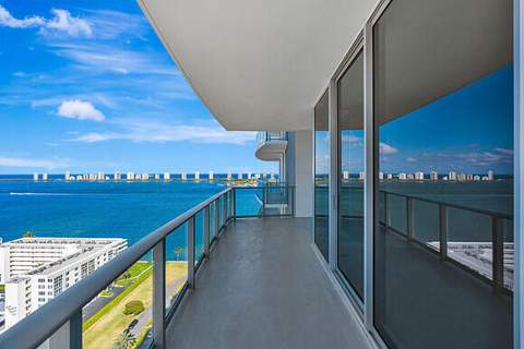 220 Lake Shore Drive #2105, Lake Park FL - photo 14 of 30