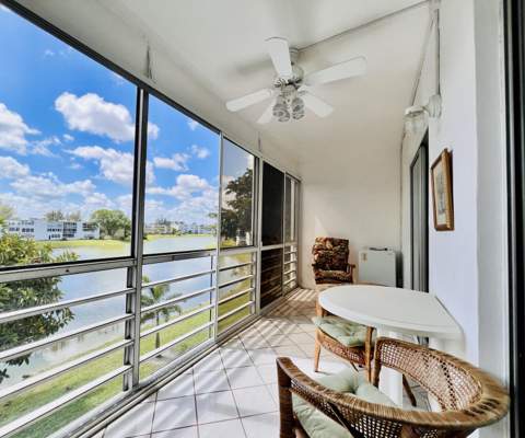 314 Wellington D, West Palm Beach FL - photo 11 of 19