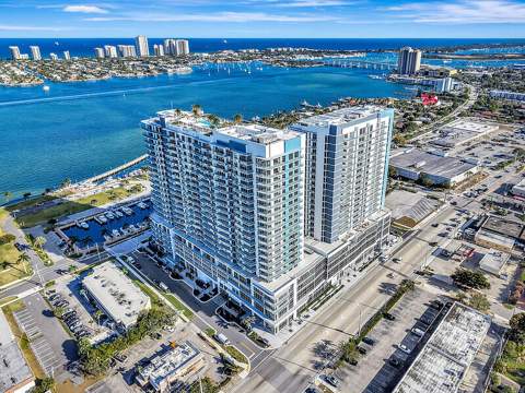 220 Lake Shore Drive #2105, Lake Park FL - photo 23 of 30