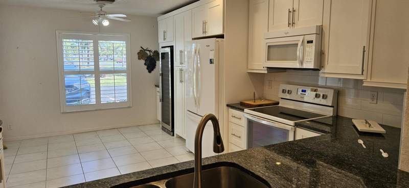 2 bedroom Condominium at 5432 Privet Pl Place #D, BRIDGEVIEW CONDO, Delray Beach — photo 4