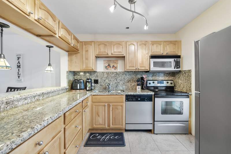 2 bedroom Condominium at 5200 Washington Street #301, Hillcrest Condo No 1, Hollywood — photo 4