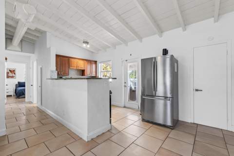 408 NW 29th Street, Wilton Manors FL - photo 7 of 20