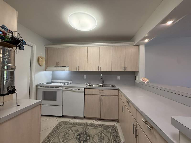 2 bedroom Condominium at 1040 SE 4th Avenue #331, Deerfield Beach Gardens Condo, Deerfield Beach — photo 5