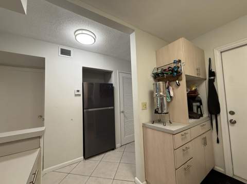 1040 SE 4th Avenue #331, Deerfield Beach FL - photo 7 of 15