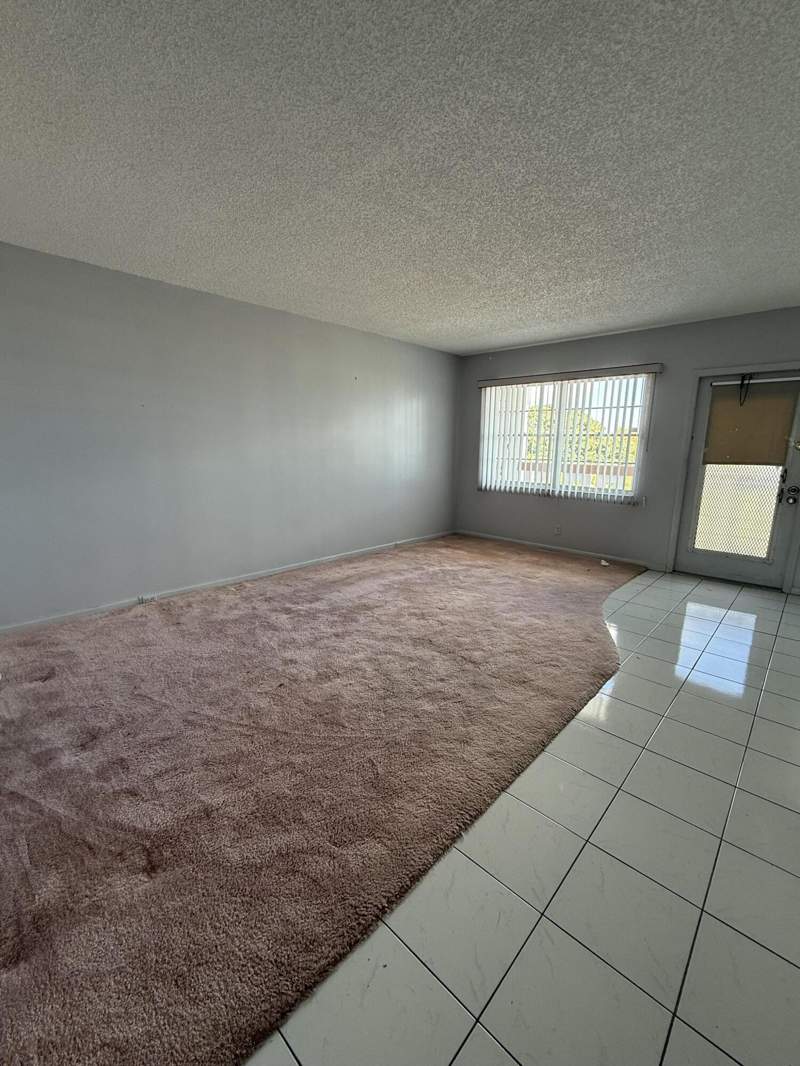2 bedroom Condominium at 4022 Wolverton B, WOLVERTON AT CENTURY VILLAGE CONDO, Boca Raton — photo 5