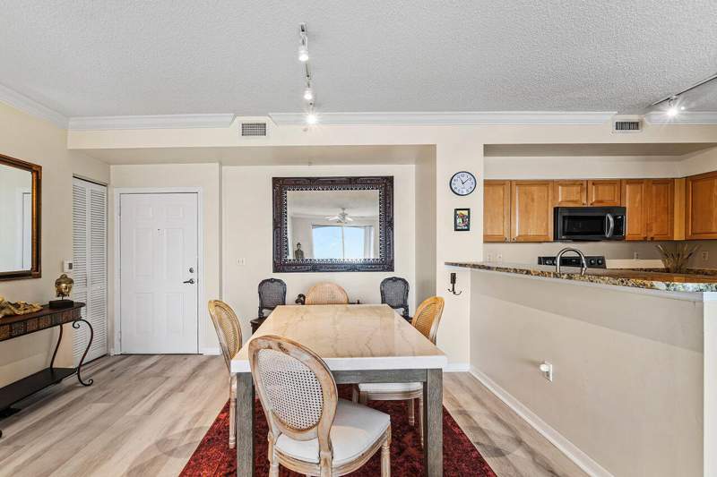2 bedroom Condominium at 616 Clearwater Park Road #1206, Montecito Palm Beach Condominium, West Palm Beach — photo 5