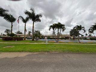 2995 Crosley Drive #H, West Palm Beach FL - photo 9 of 9