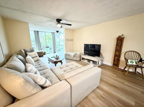 7320 Lake Cir Drive #204, Margate FL - photo 7 of 25