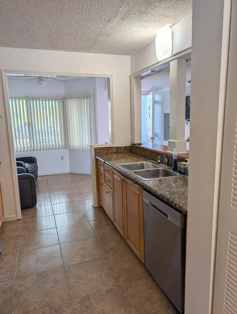 2 bedroom Condominium at 800 SW 137th Avenue #112 G, Plymouth At Century Village, Pembroke Pines — photo 4