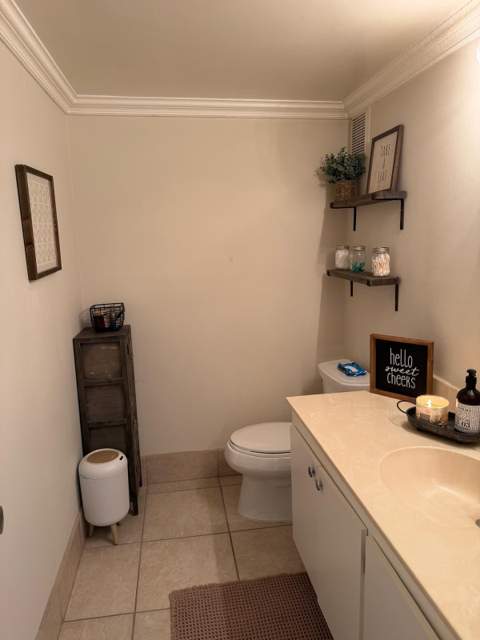 711 N Pine Island Road #104, Plantation FL - photo 6 of 9