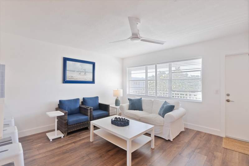 1 bedroom Stock Cooperative at 2520 S Federal Highway #12-A, Hampshire Gardens, Boynton Beach — photo 4