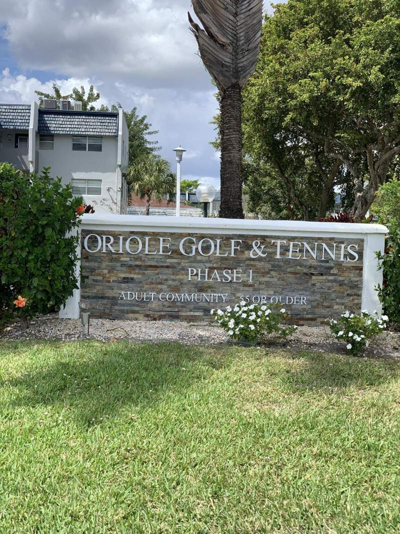 2 bedroom Condominium at 7887 Golf Cir Drive #212, Oriole Golf & Tennis Club Condo, Margate — photo 2