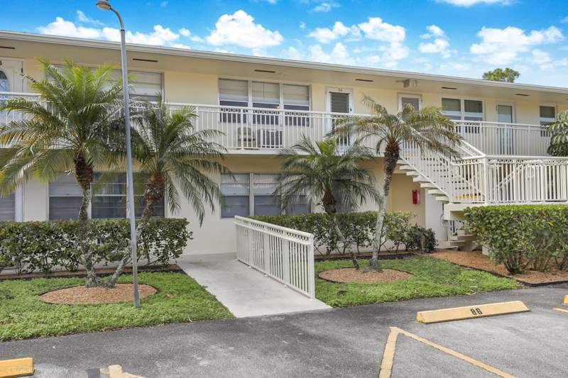 1 bedroom Condominium at 94 Hastings F, Hastings Condos, West Palm Beach — photo 2