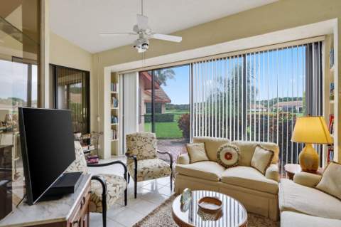 8423 Juddith Avenue, Boynton Beach FL - photo 11 of 41