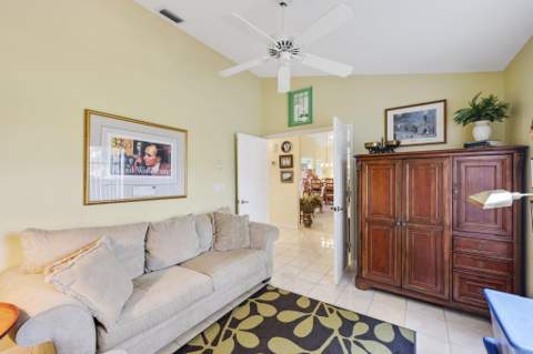 8423 Juddith Avenue, Boynton Beach FL - photo 14 of 41