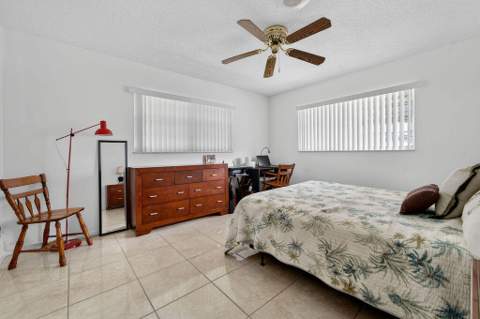 622 Hummingbird Lane, Delray Beach FL - photo 10 of 36