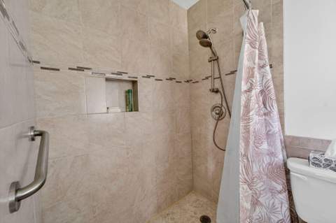 622 Hummingbird Lane, Delray Beach FL - photo 13 of 36