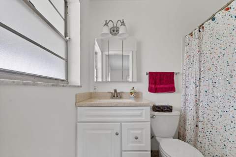 622 Hummingbird Lane, Delray Beach FL - photo 17 of 36
