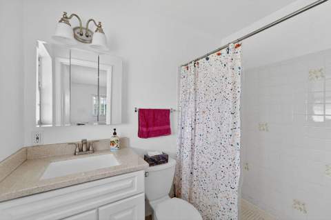 622 Hummingbird Lane, Delray Beach FL - photo 18 of 36