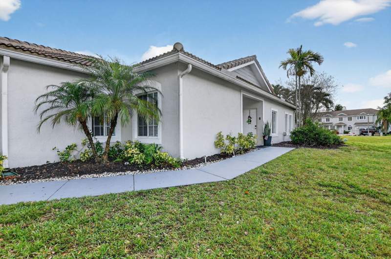 3 bedroom Villa at 4706 SW 13th Street, Olympia & York Residential Plat, Deerfield Beach — photo 3